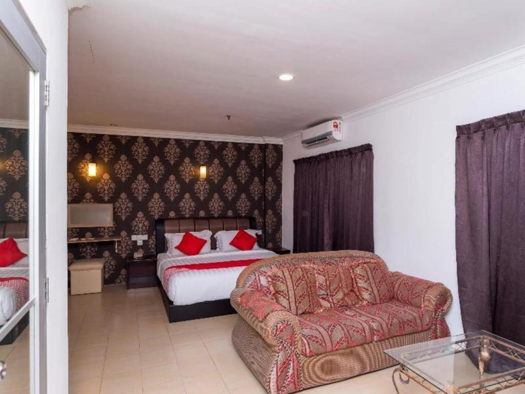 Super Oyo 1114 Neo Pegasus Hotel Segamat Kültér fotó